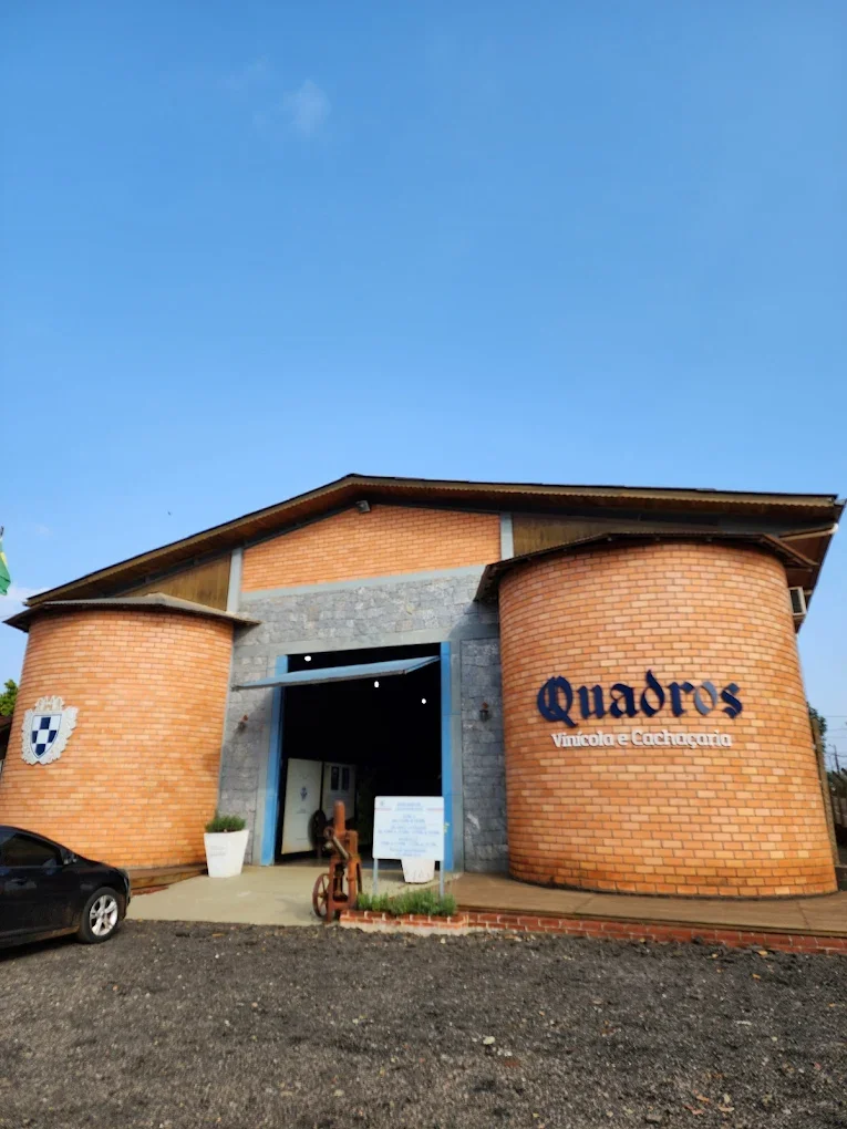 Vinícola e Cachaçaria Quadros