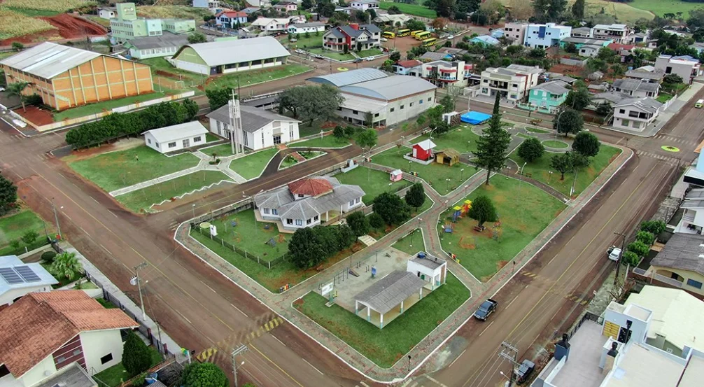 Praça Municipal Plinio Fuzinatto
